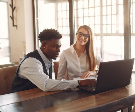 Témoignage de Laurent, qui s'est formé en Community management pour apprendre à utiliser les réseaux sociaux pour son activité. à Vienne